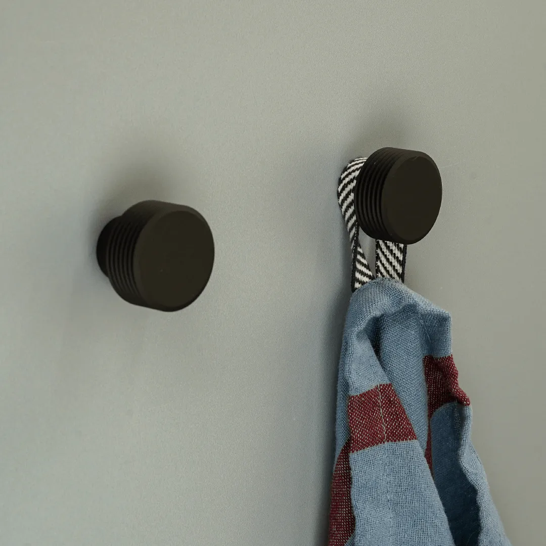 BEZEL Grooved Hook - Black